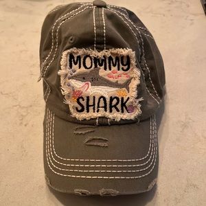 Light Grey Mommy Shark Baseball Cap